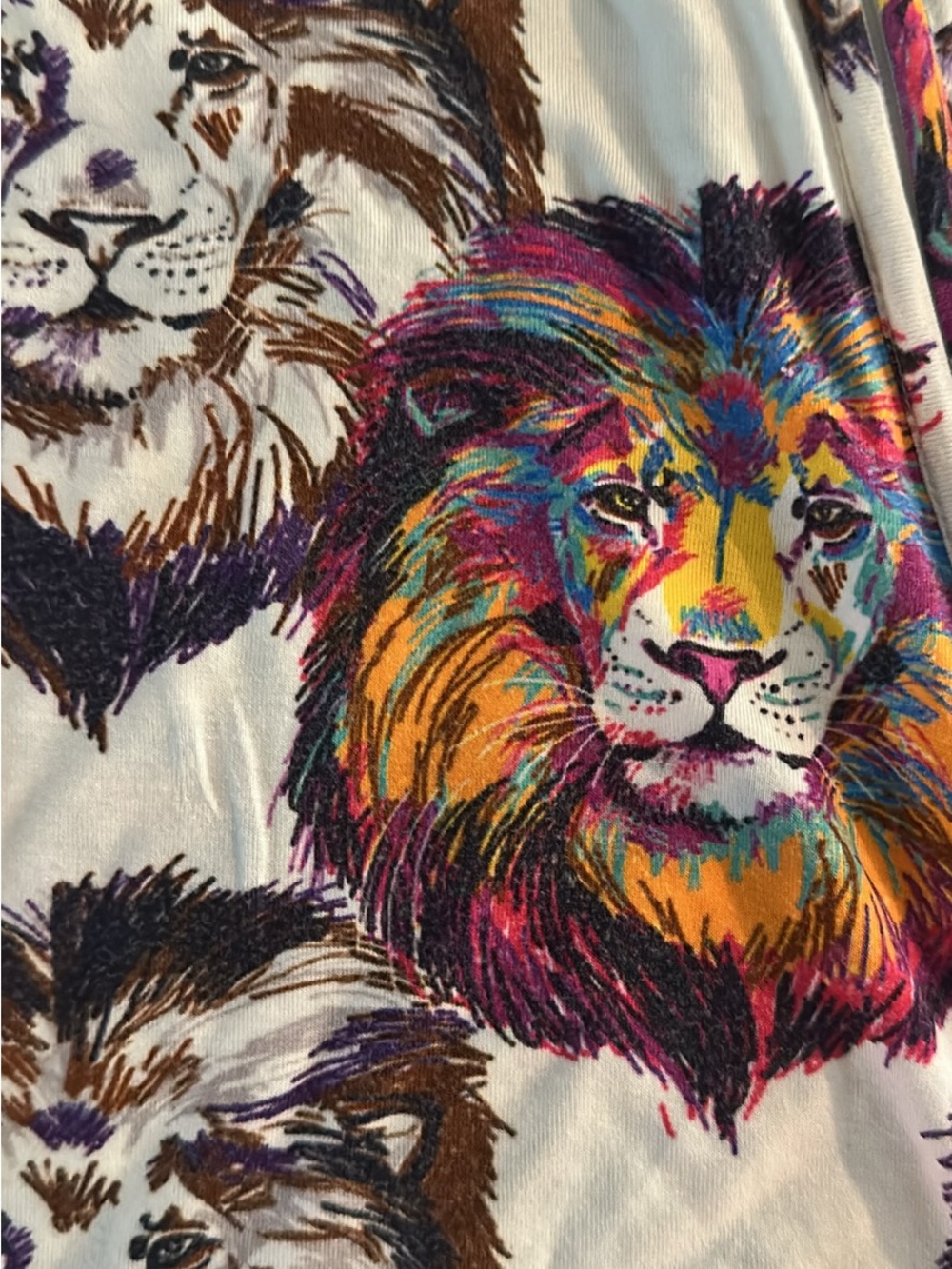 BUMS & ROSES Lion Print Zipper Onsie - Picture 2 of 3